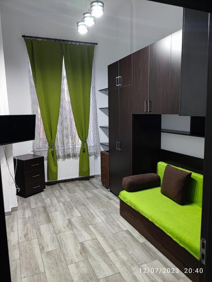 Christie'S 2 Central Apartment Bucureşti Exterior foto